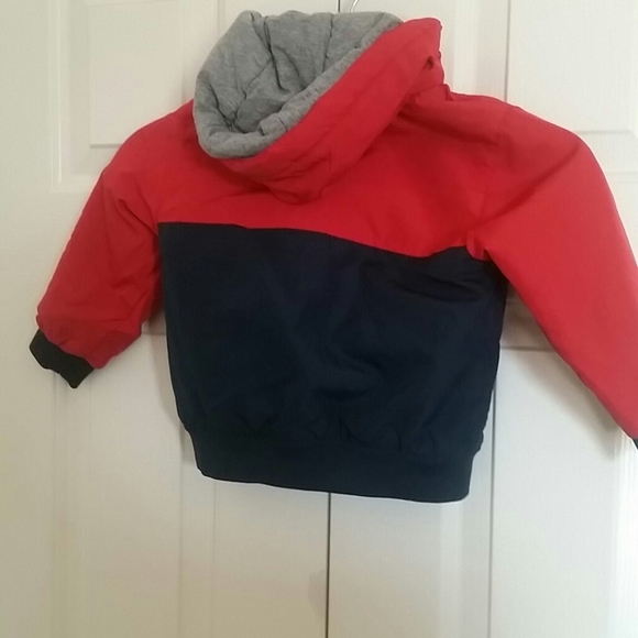 H&M Child jacket w/ hood sz 11/2 to 2yrs. Like New! - Picture 4 of 4